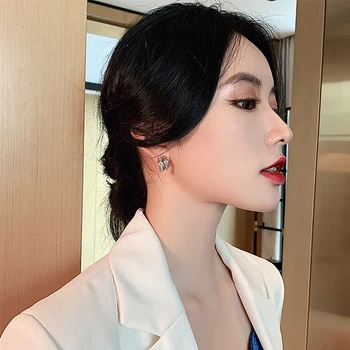 2020 novi geometrijski elementi luk umetnut Cirkon naušnice korejski žene modni nakit studenti univerzalne naušnice pribor